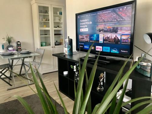 Le Pecq Appartement | Nice flat close to Seine river in Paris