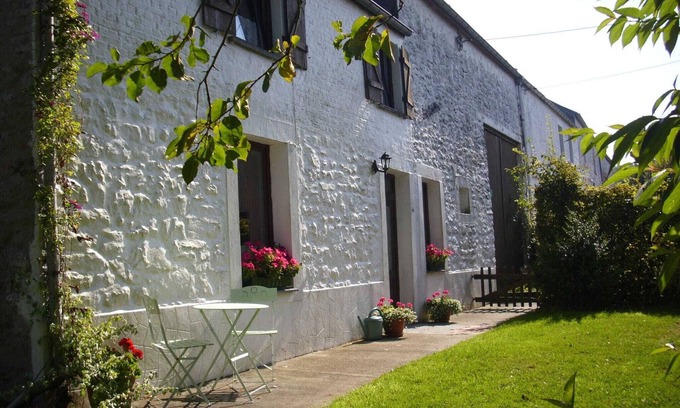 Couvin Cottage | Nice gîte with private garden in Brûly-de-Pesche