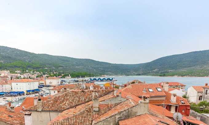 Cres Appartement | Belle vue sur le port de Cres