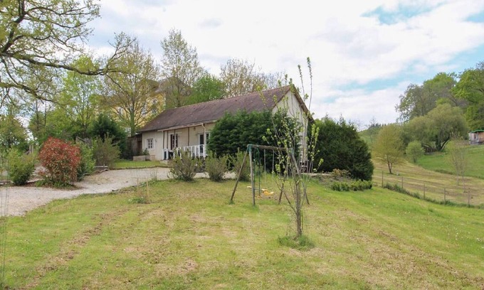 Saint-Pierre-de-Frugie Maison | Nice house in the Dordogne with a lake 15min by bike