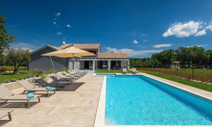Grandici Maison | Nice home in Barban with private swimming pool, can be inside or outside