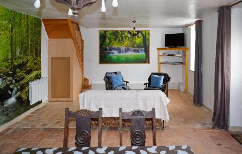 Channay-sur-Lathan Maison | Nice Home In Channay-Sur-Lathan