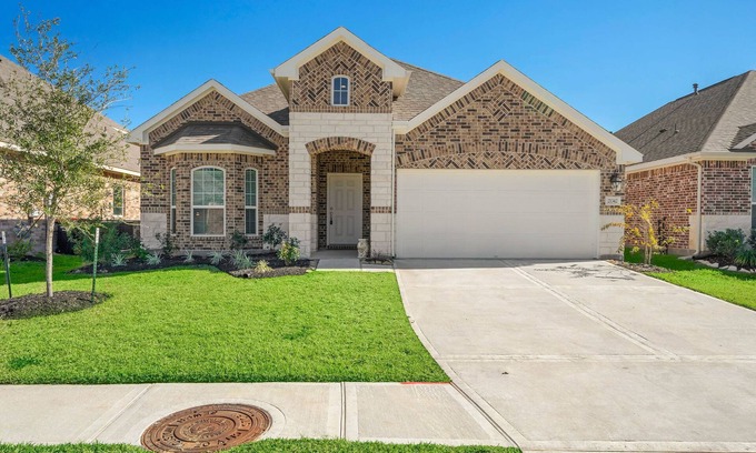 Kingwood Maison | Nice Home in Kingwood with Open Space to Entertain
