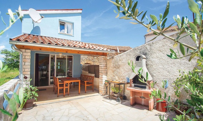 Cokuni Maison | Belle maison à Krnica avec WiFi