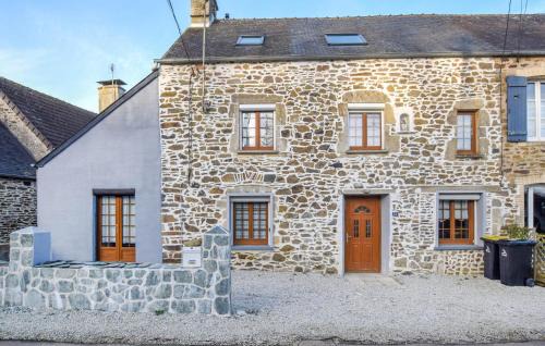 Quettehou Maison | Nice Home In Quettehou With Kitchen