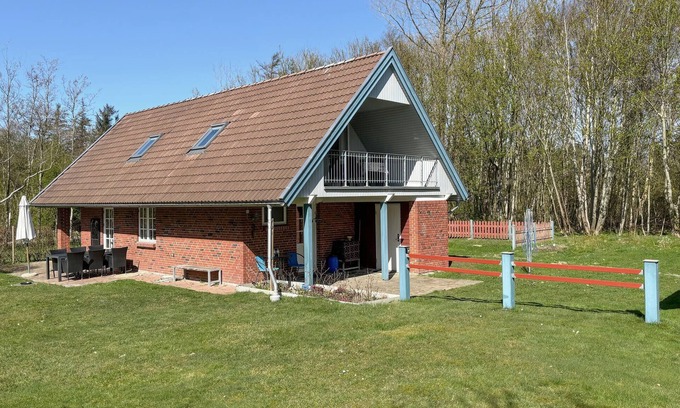 Ronbjerg Maison | Nice home in Roslev with WiFi