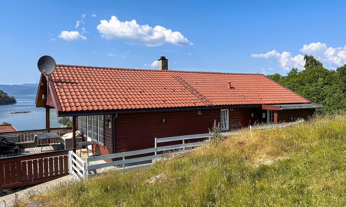 Sjernarøy Maison | Belle maison à Sjernarøy avec WiFi