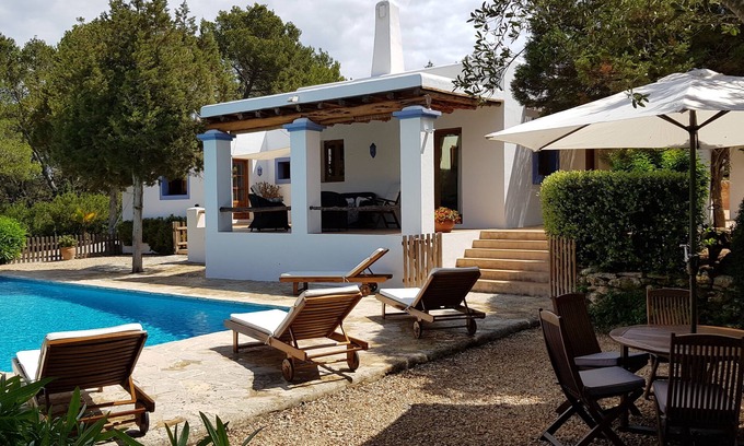 Santa Eulalia del Rio Maison | Belle maison à Ibiza dans un cadre naturel, WIFI, bbc, piscine, écologique