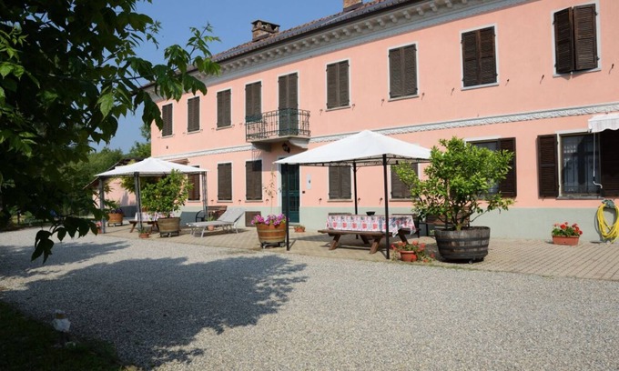 Castell'Alfero Maison | BELLE MAISON EN CAMPAGNE AU COEUR DU MONFERRATO DANS QUARTIER CALME