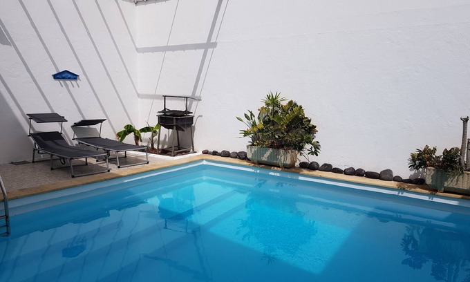 Caleta de Famara Maison | Nice house, private pool, WIFI, near to the beach.