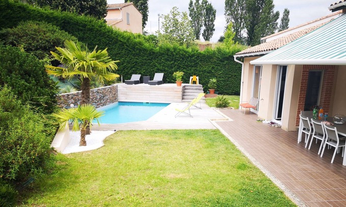 Saint-Jean Maison | Agréable maison avec piscine chauffée et jardin