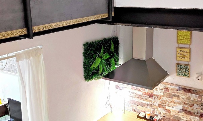 Nou Barris Appartement | Nice one-bedroom duplex.