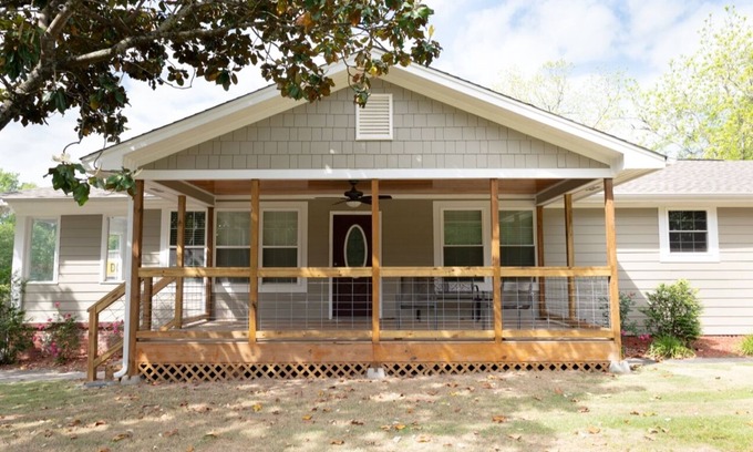 Clanton Maison | Nice peaceful and spacious home.