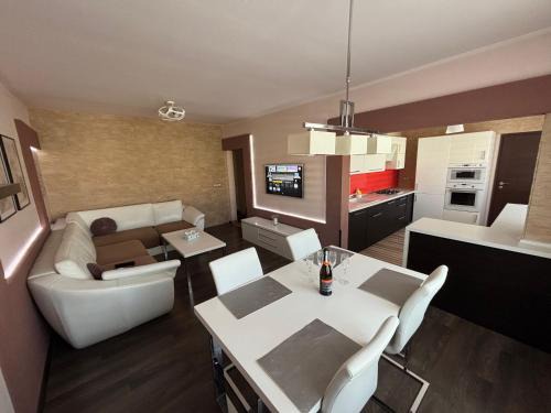 Liptovsky Mikulas Appartement | Nice Place, Podbreziny