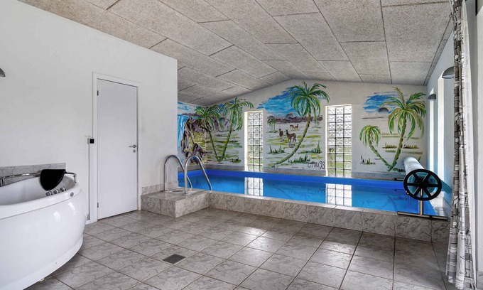 Stege Maison | Nice pool house on scenic Møn