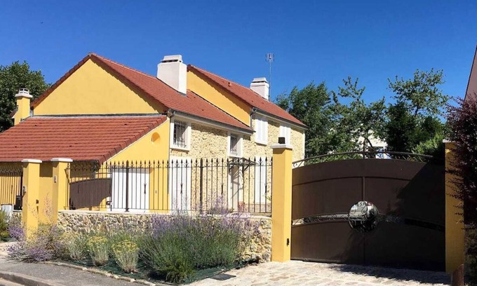 Marolles-en-Brie Maison | Nice renovated studio between Paris and Disneyland
