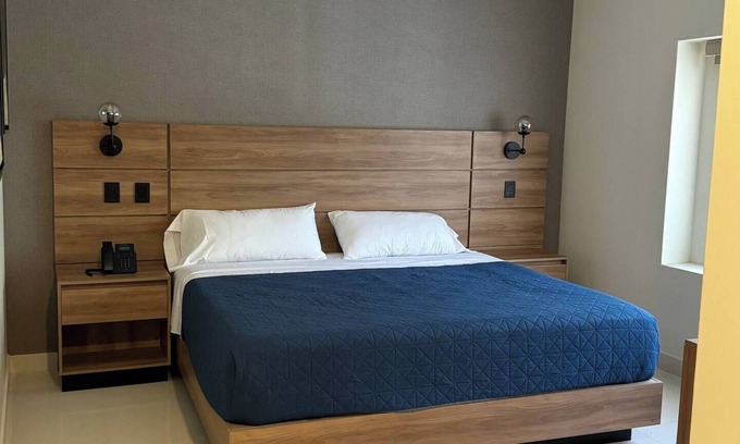 Tres Rios Hôtel | Nice Room in Culiacan. 204.