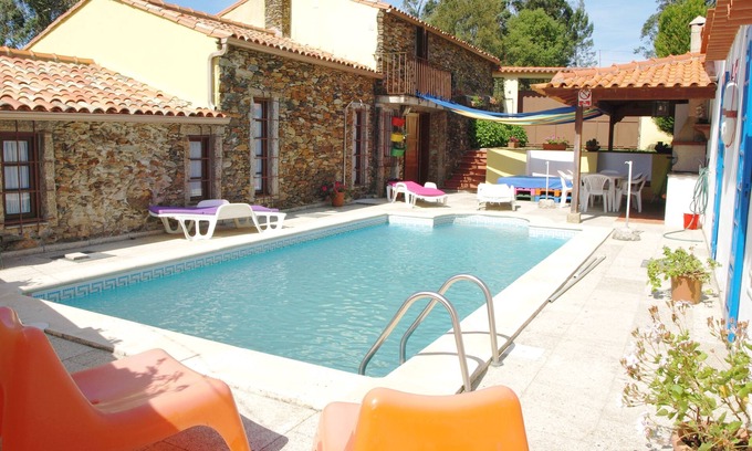 Rates Cottage | Belle maison V3 rustique avec piscine dans un endroit très calme et réconfortant
