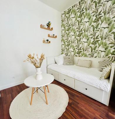 Levallois-Perret Appartement | Nice studio with a terrace