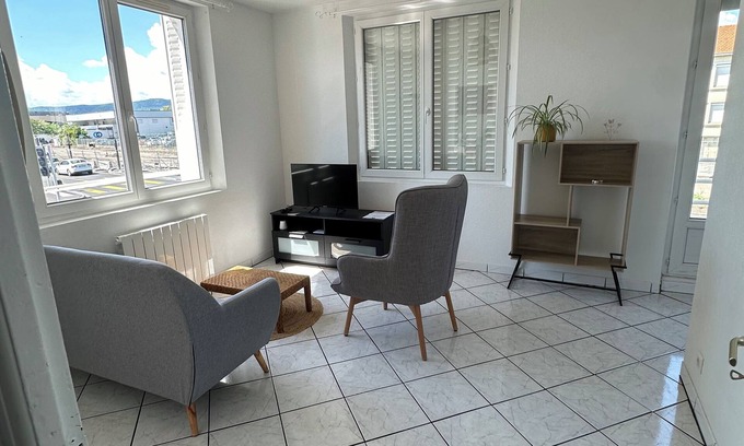 Clermont-Ferrand Appartement | Nice T3 with private parking