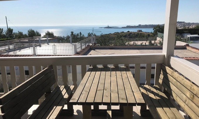Defensola Copropriété | Nice two-room apartment with sea and village view on the 2nd floor - Vignanotica