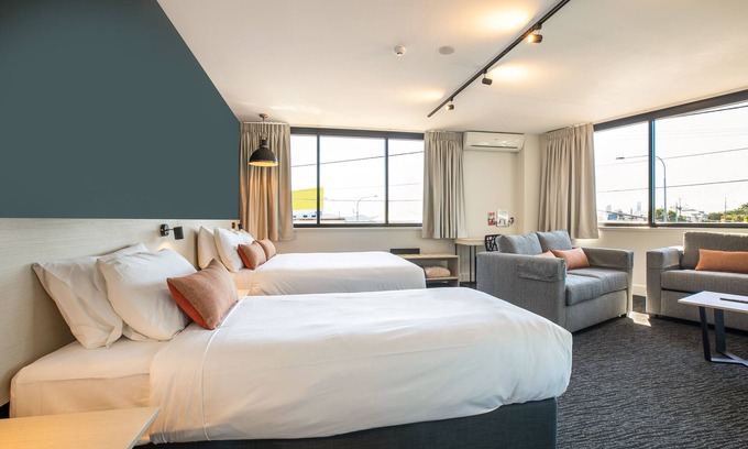 Annerley Hôtel | Nightcap at Chardons Corner Hotel