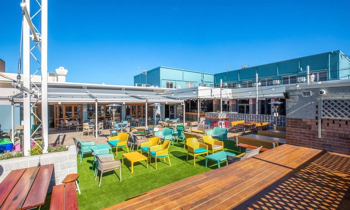 Umina Beach Hôtel | Nightcap at Ocean Beach Hotel