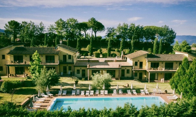 San Donato in Fronzano Lit Et Petit-Déjeuner | Nightingale Farm room for up to 3 people