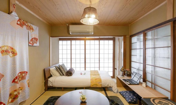 Nishijin Villa | Nijo Castle, Kinkakuji.etc 西陣・京町家の宿「三石」