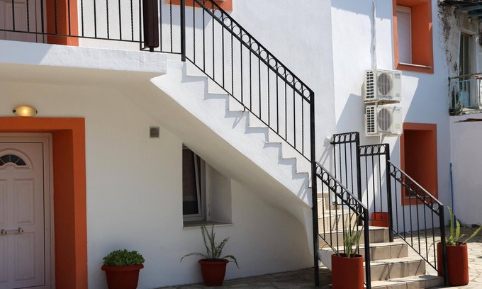 Keramidi Appartement | Nikolaou Apartments Ground Floor