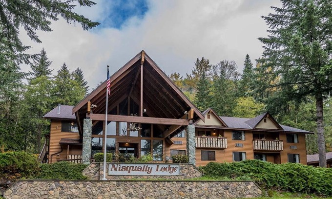 Ashford Cabine | Nisqually Lodge