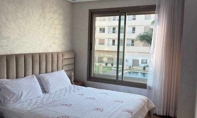 Bouznika Appartement | nn“Sunny 2BR Apartment in Bouznika – 2 min to Beach, A/C, WiFi, Family-Friendly”