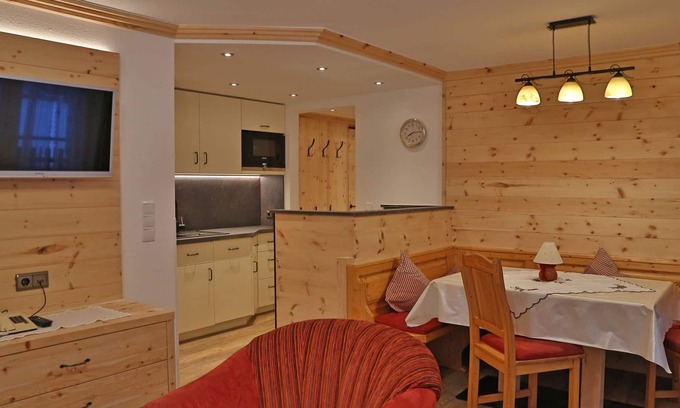 Graen Appartement | No. 15 ZIRBENwelt suite - casa de huéspedes Braito