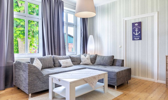 Steffenshagen Appartement | No. 3 - 2 room vacation apartment in a farmhouse with garden - Baltic Sea Farm Schwalbennest OFC 15