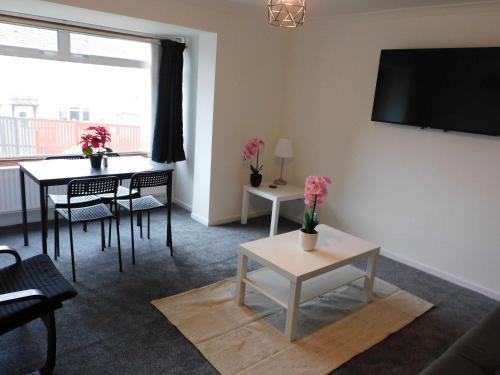East Kilbride Maison | No 52 - Newly refurbished 3 bedroom home in East Kilbride