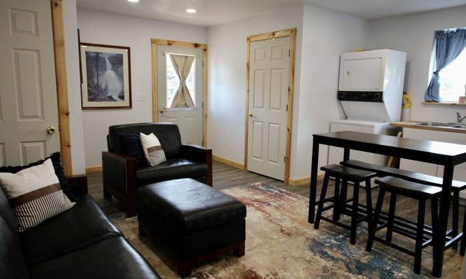 Hulett Appartement | Delightful apartment in the heart of Hulett, WY