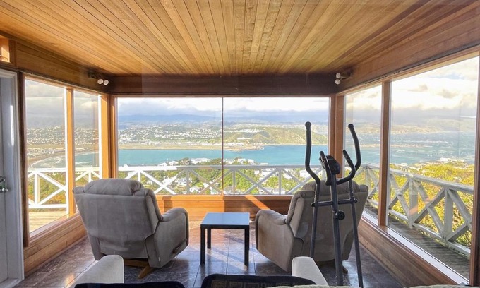 Wellington Maison | NO PARTY ALLOWED,Sea view 5 bedroom house