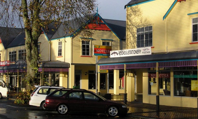 Cambridge Hôtel | No1 Motels On Victoria