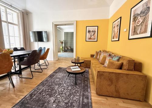 Stare Mesto Appartement | No2 Style & Design XXL City Centre Apartment