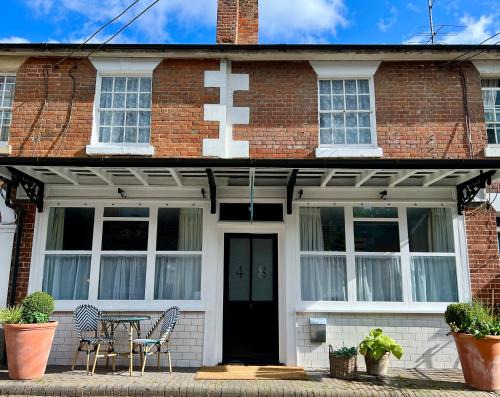 Pewsey Appartement | No48 - Luxe Victorian Shop Conversion in Pewsey