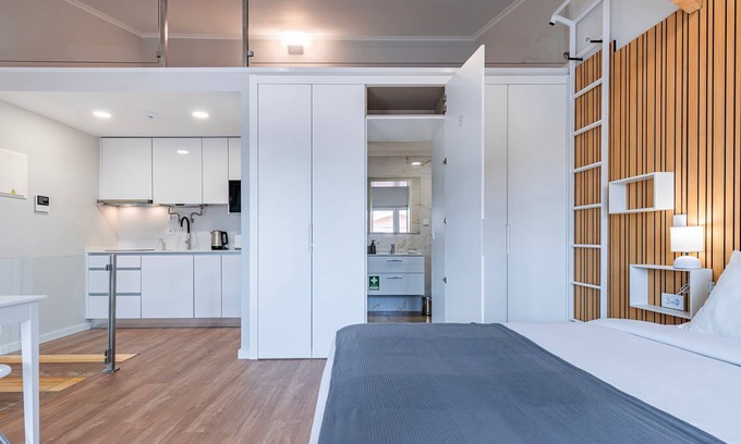 Barrio Santana Maison | Noah's Ark