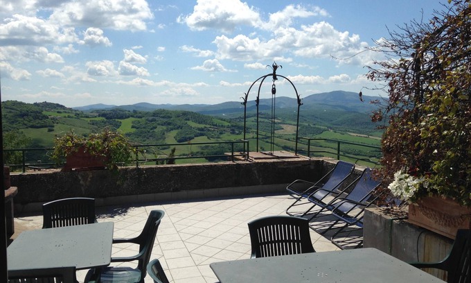 Radicondoli Maison | Noble maison en Toscane avec piscine privée, Wi-Fi et climatisation