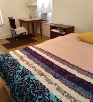 Bel-Ridge Maison | Non-Smokers Only Private Room 5 with Kitchen Best Price for 1 Long-Term Guest