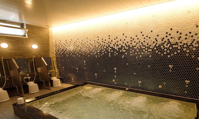 Matsuyama Maison | Nonsmoking East Building Twin Shower booth / Matsuyama Ehime