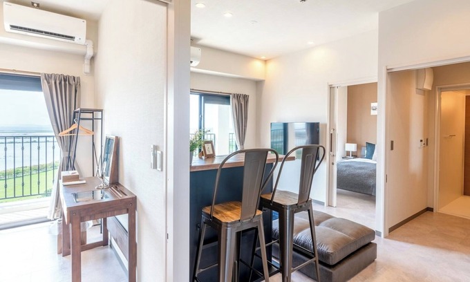 Gushi Hôtel | Nonsmoking Family room Parking guaranteed1 ca / Naha Okinawa