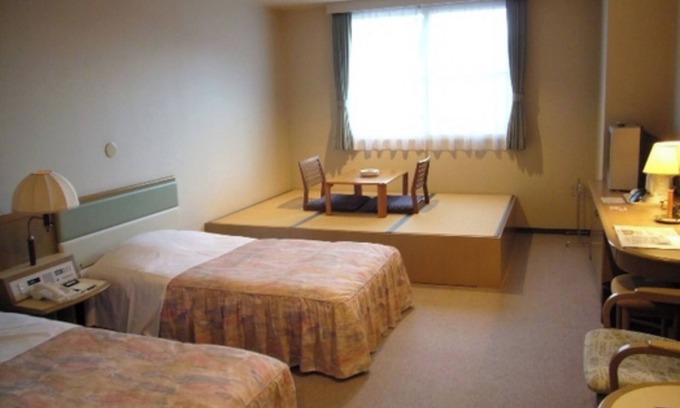 Numata Hôtel | Nonsmoking Twin room or twin room with raised f / Uryu-gun Hokkaidō