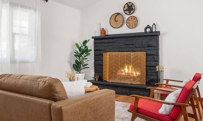 DeKalb Maison | Nordic Mid-Century Retreat