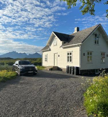 Leknes Maison | Nordlandshus Lofoten