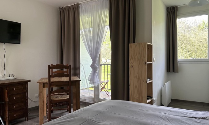 Equemauville Appartement | Appartement normandie avec piscine et jardin