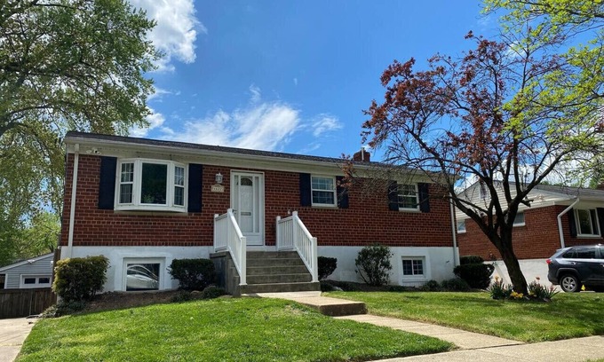 North Bethesda Maison | North Bethesda Gem 5 Minutes From Metro